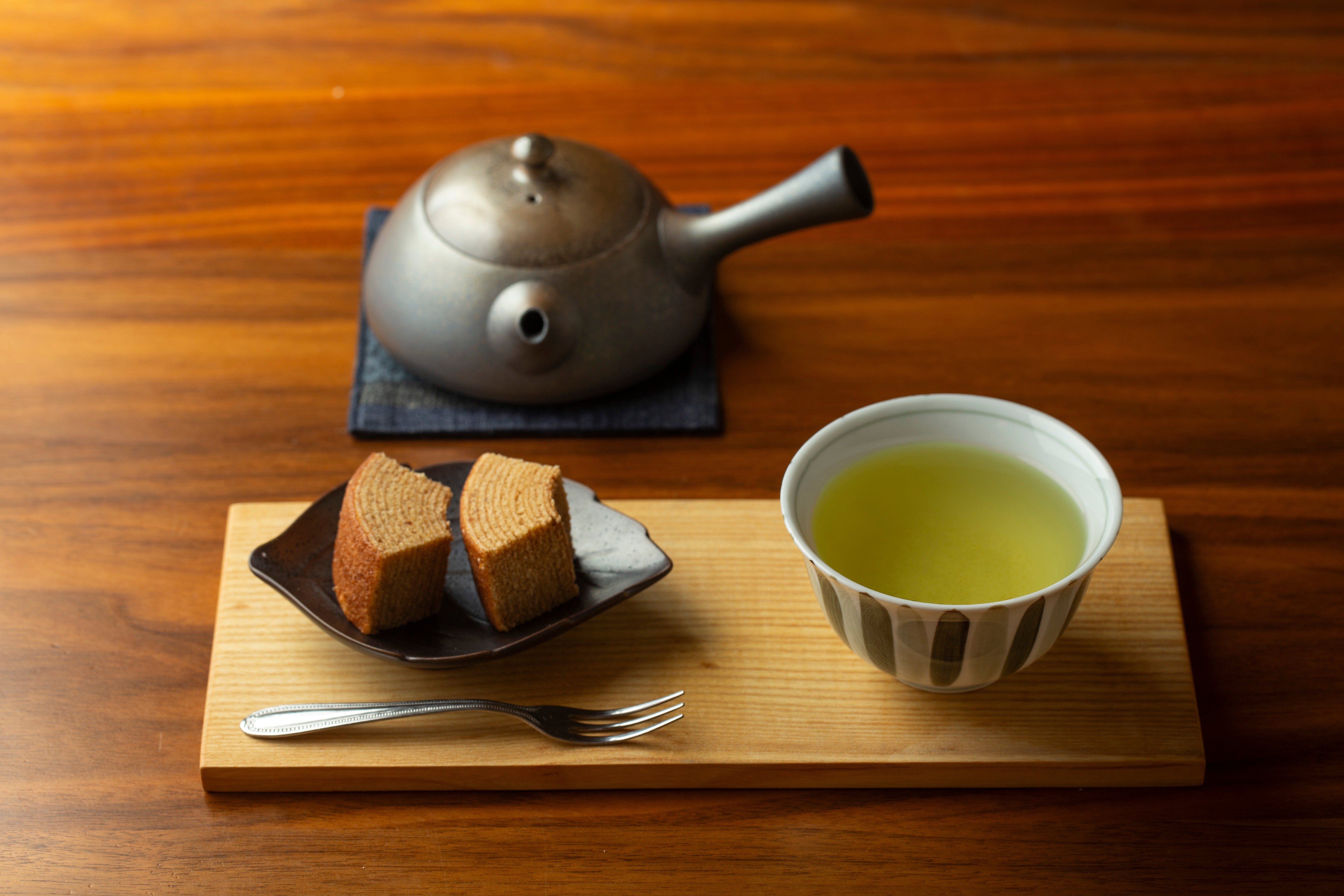 Unraveling Tea Master Hirono Ryoton