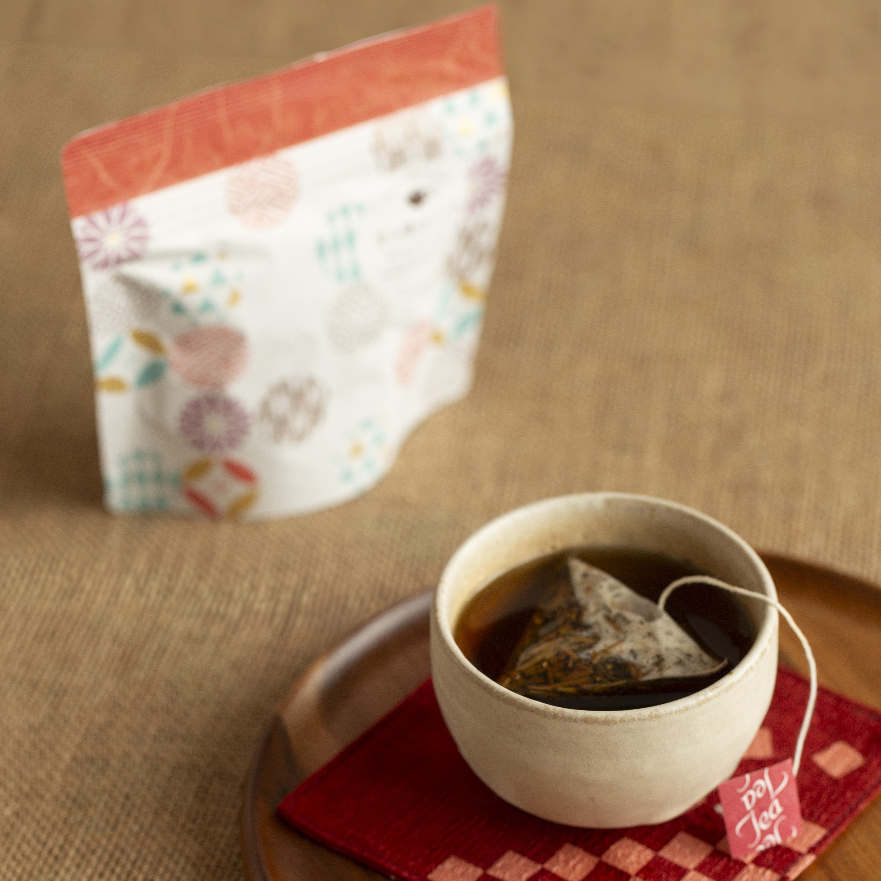 Hojicha cuit au charbon de bois - 6 Sachets de thé【Série Wagara】