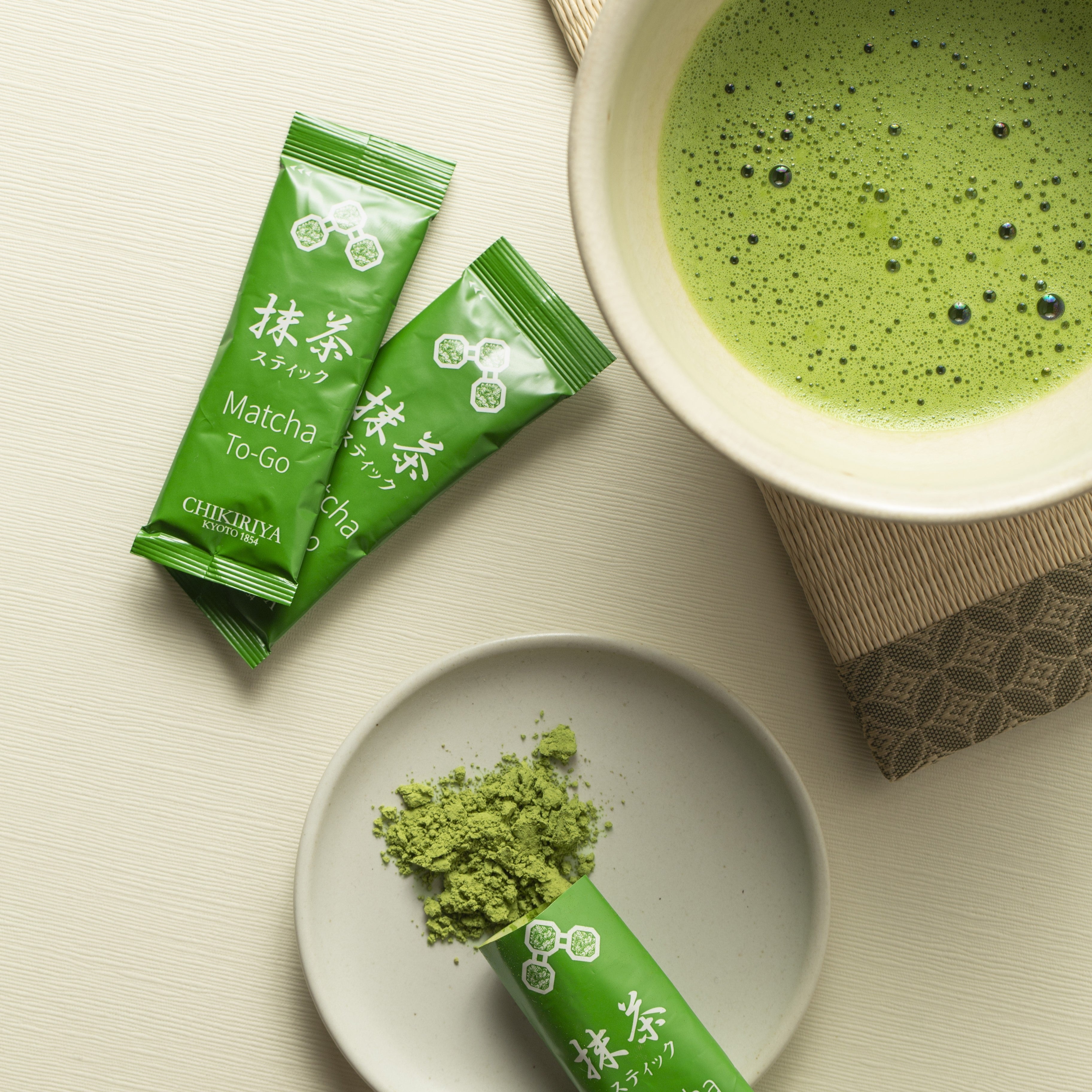 Green matcha sticks with powder and liquor. Usucha