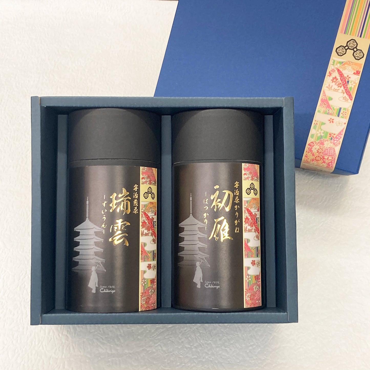 [Boite à thé] Sélection Chikiriya Premium d'Uji-Kyoto : Sencha « Zuiun » & Karigane « Hatsukari »