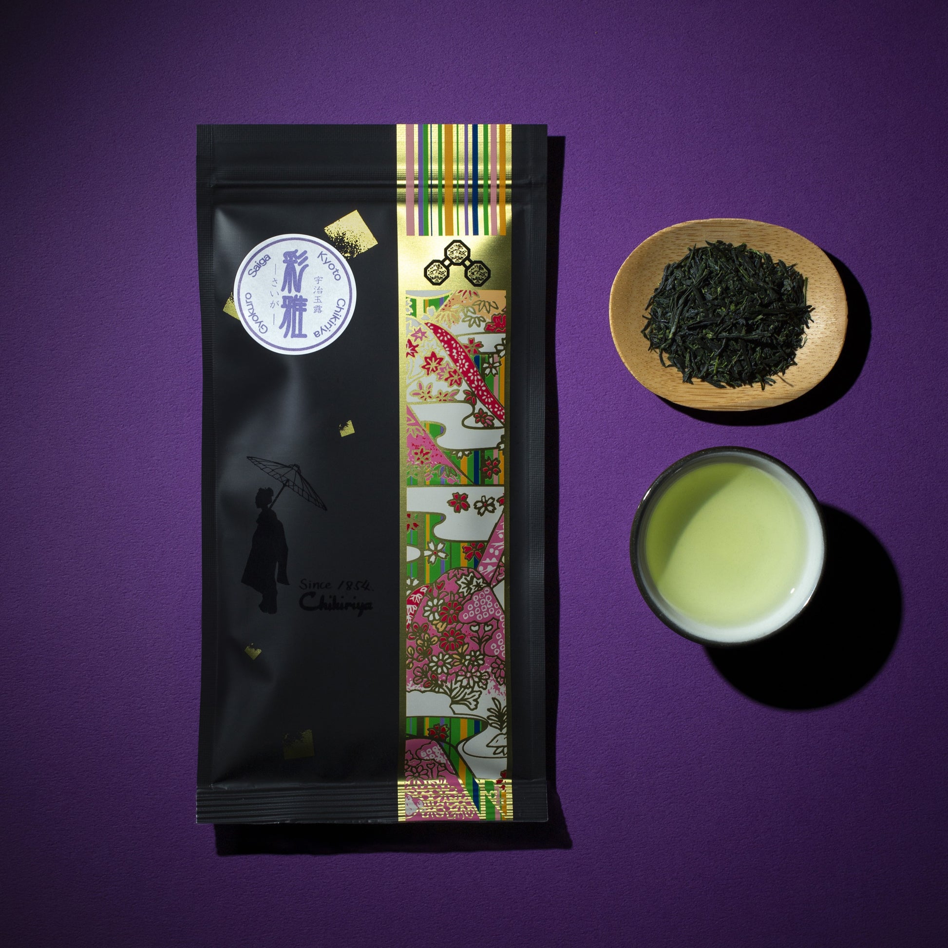 Gyokuro Saiga packaging, tea leaves and liquor